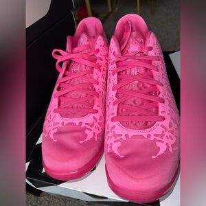 Jordan Zion 3’s Hot Pink